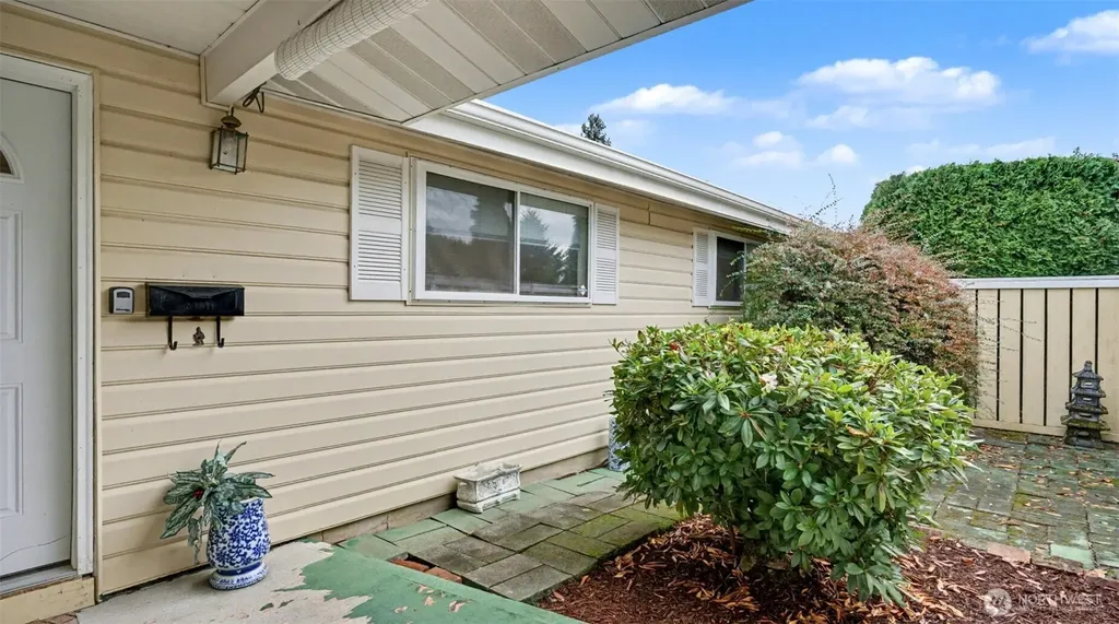 5709 N 13th Street Tacoma WA 98406