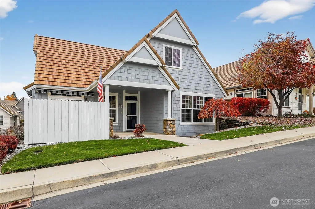 1494 Eastmont Avenue East Wenatchee WA 98802