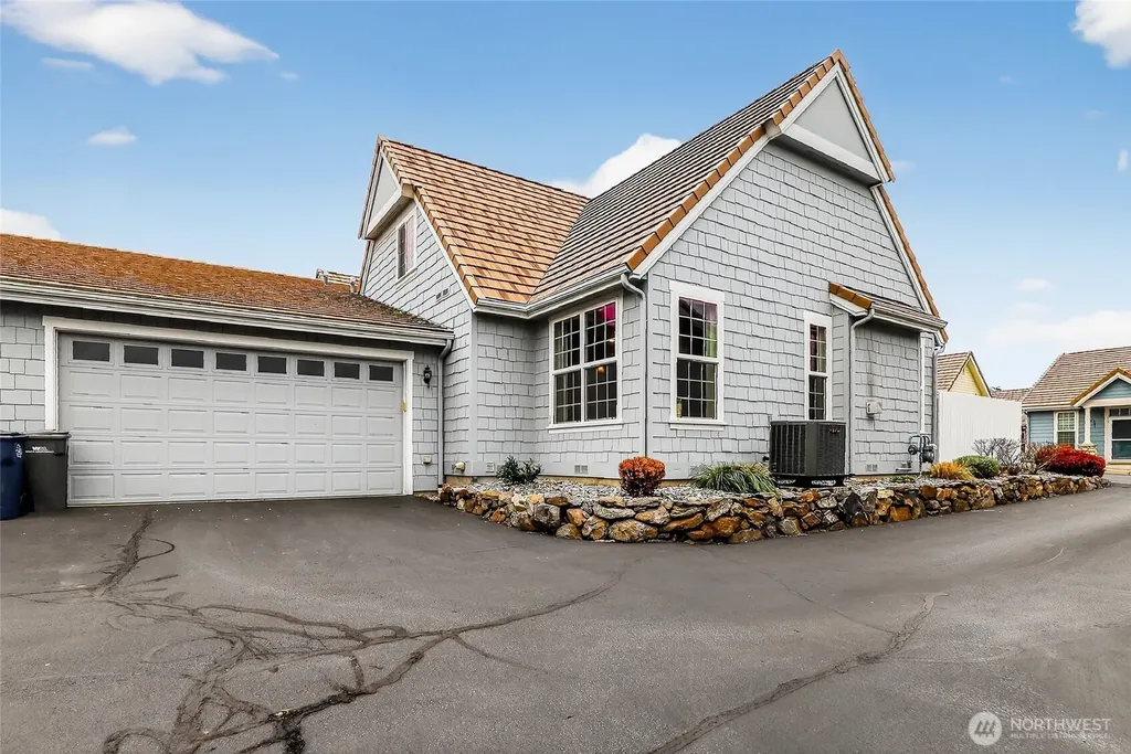 1494 Eastmont Avenue East Wenatchee WA 98802