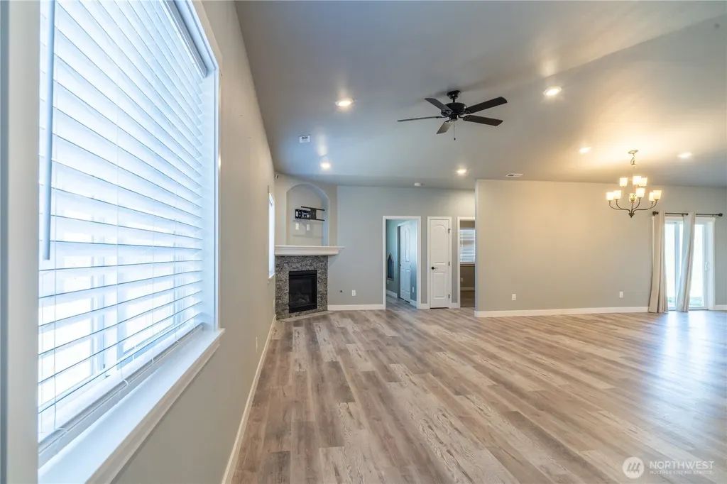 352 E Davis Street Connell WA 99326