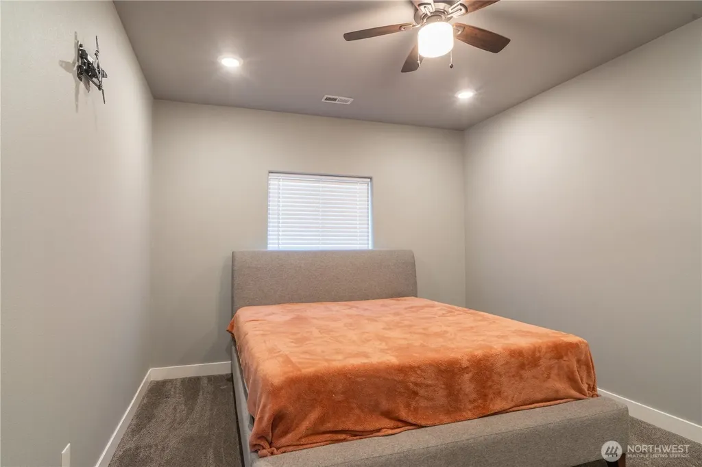 352 E Davis Street Connell WA 99326