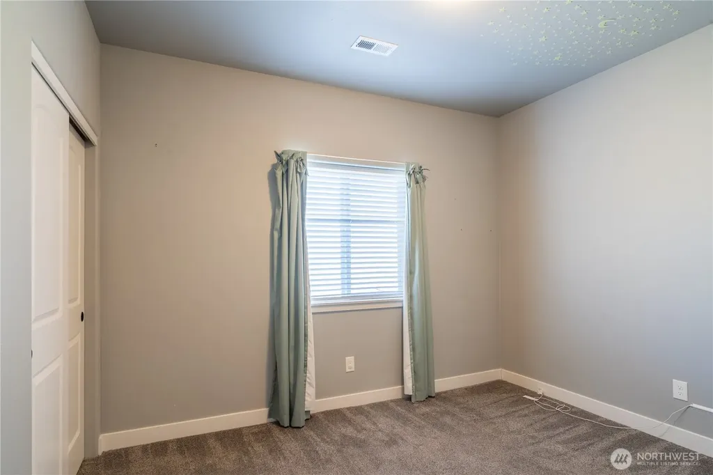 352 E Davis Street Connell WA 99326