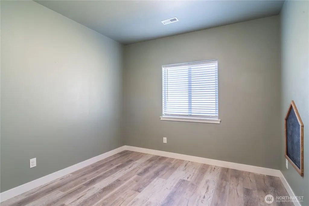 352 E Davis Street Connell WA 99326