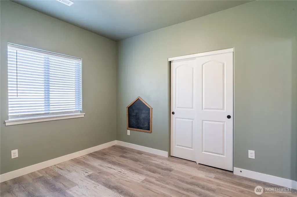 352 E Davis Street Connell WA 99326