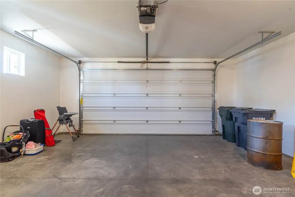 352 E Davis Street Connell WA 99326