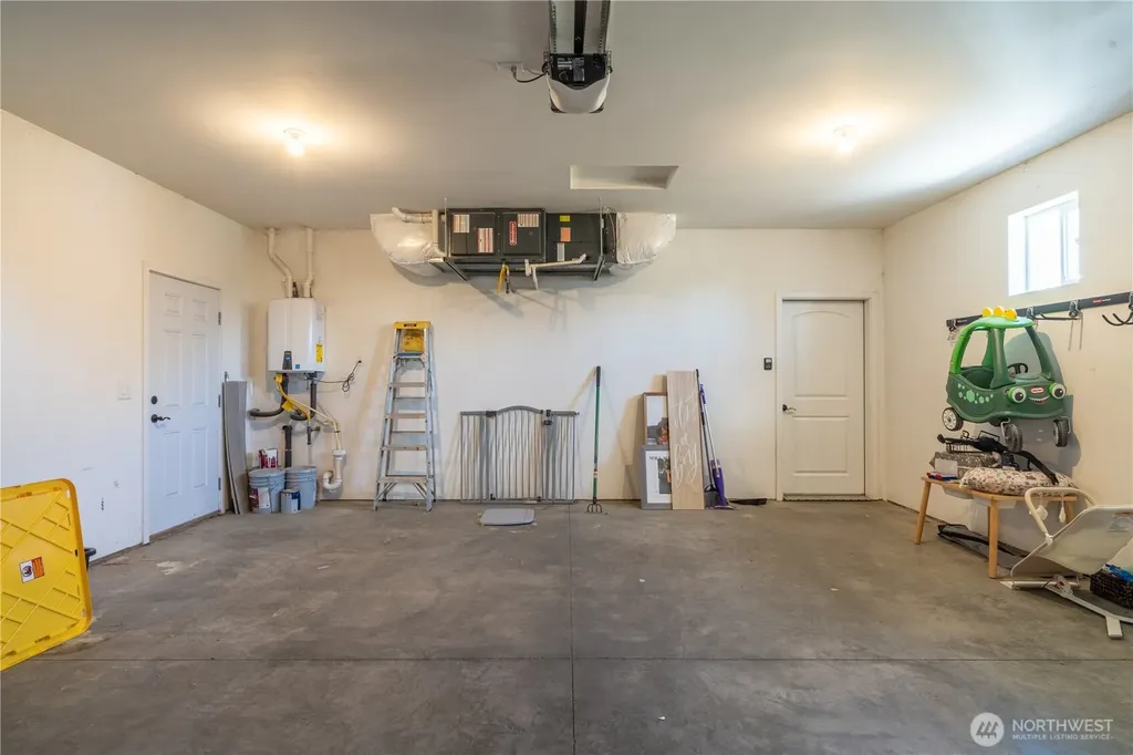 352 E Davis Street Connell WA 99326