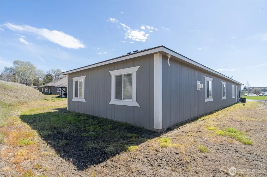 352 E Davis Street Connell WA 99326