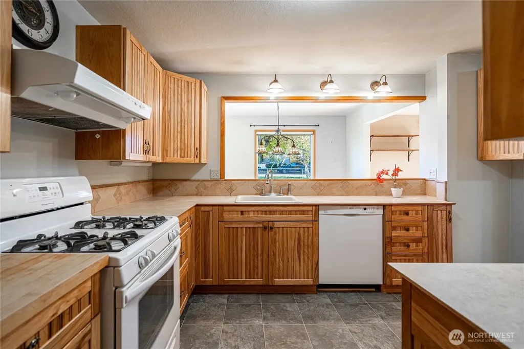 145 N Harris Avenue Manson WA 98831