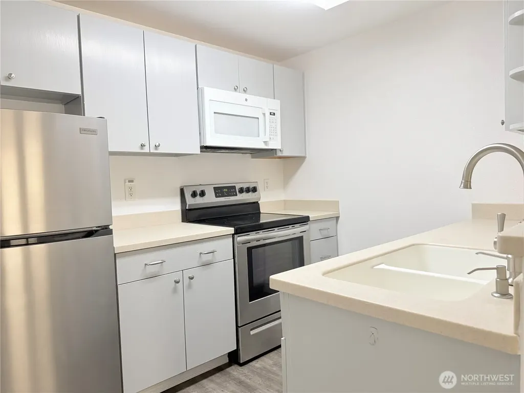 11002 SE Petrovitsky Road Renton WA 98055