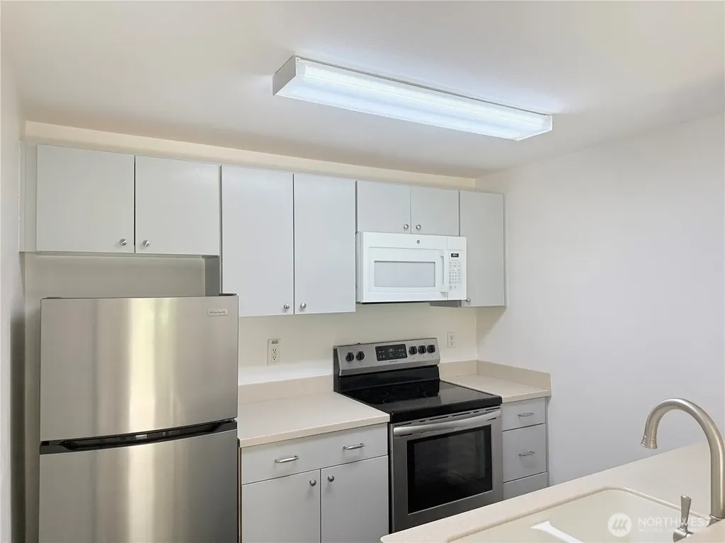 11002 SE Petrovitsky Road Renton WA 98055