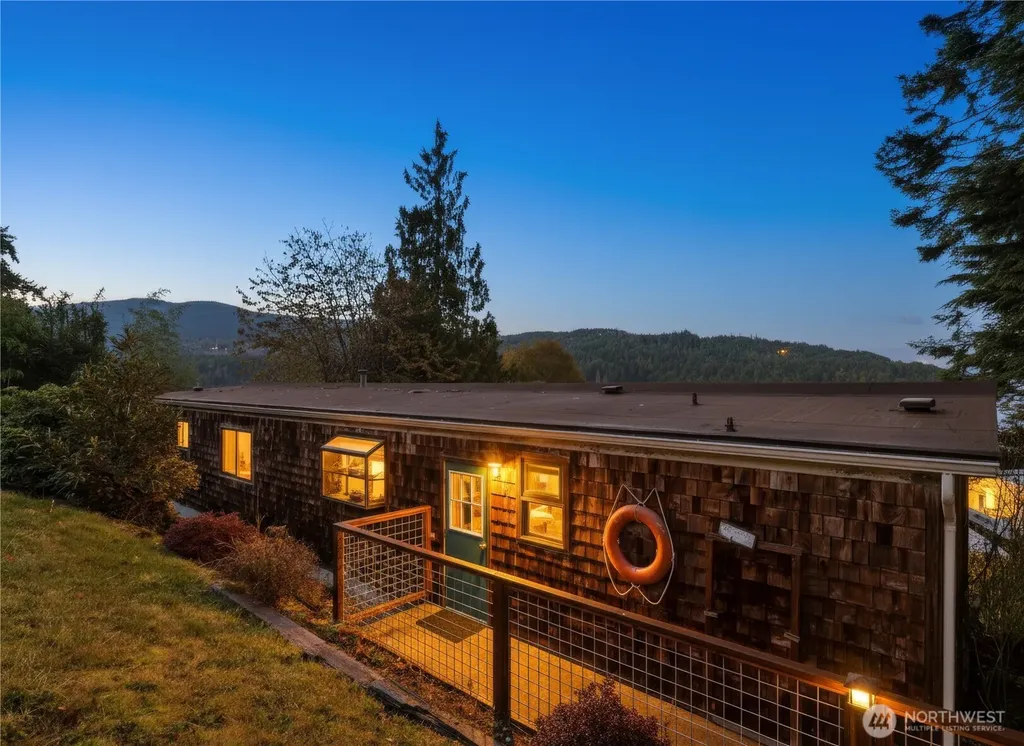 813 Fairmount Road Port Townsend WA 98368