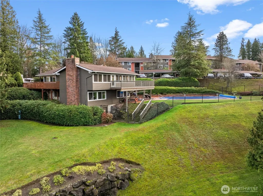 20156 Vikings Crest NE Poulsbo WA 98370