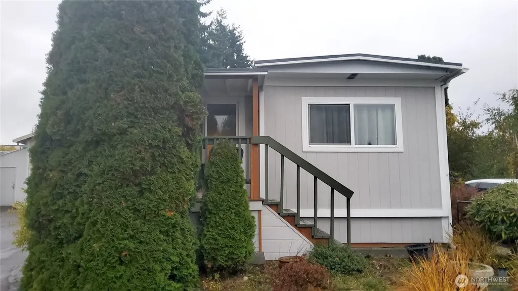 13320 Highway 99 Everett WA 98204