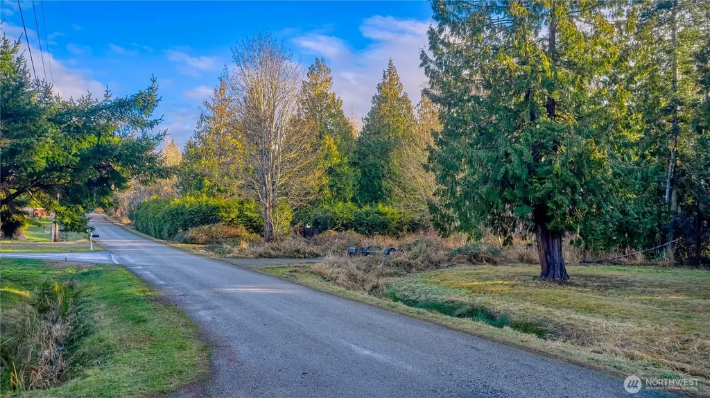 230 Iris Boulevard Point Roberts WA 98281