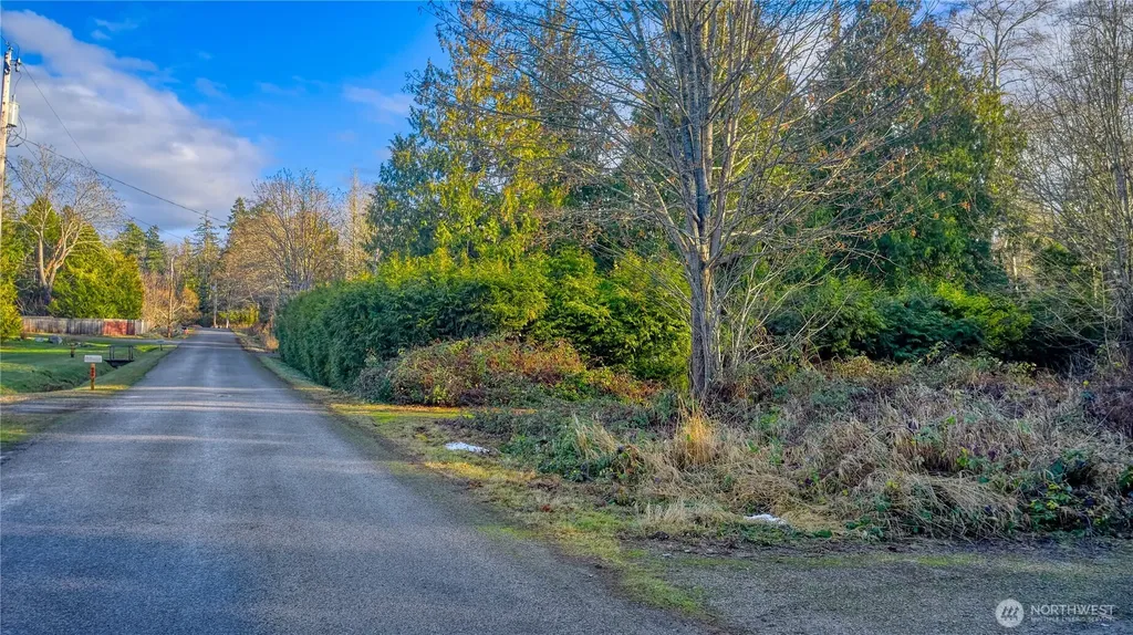 230 Iris Boulevard Point Roberts WA 98281