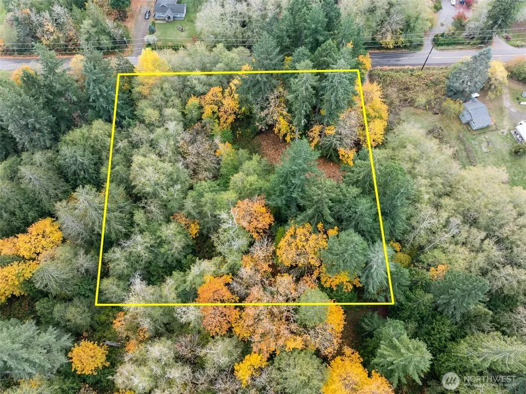 5787 E Collins Road Port Orchard WA 98366