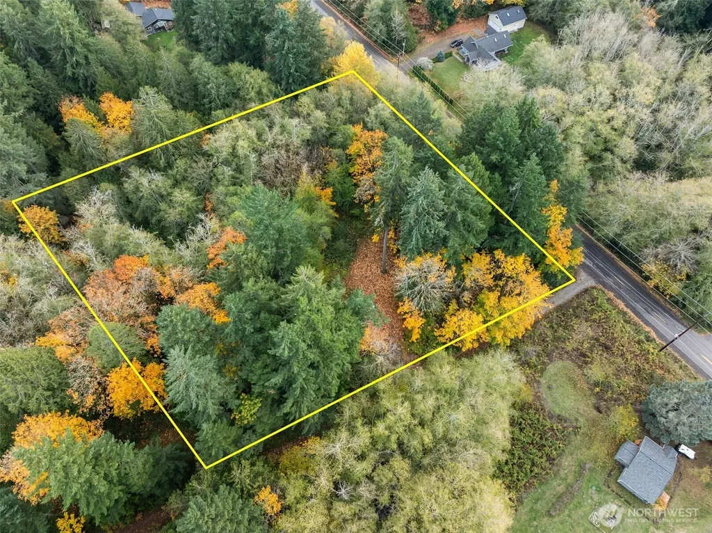 5787 E Collins Road Port Orchard WA 98366