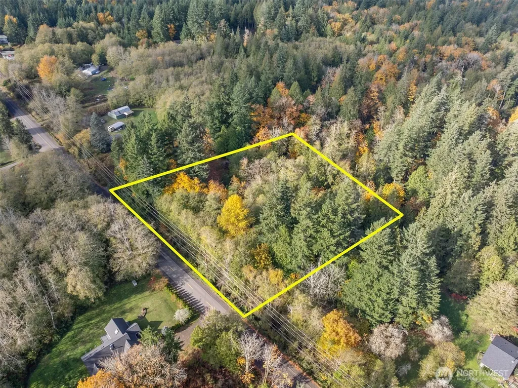 5787 E Collins Road Port Orchard WA 98366