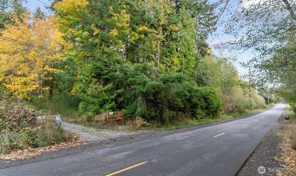 5787 E Collins Road Port Orchard WA 98366