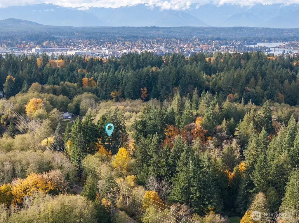 5787 E Collins Road Port Orchard WA 98366