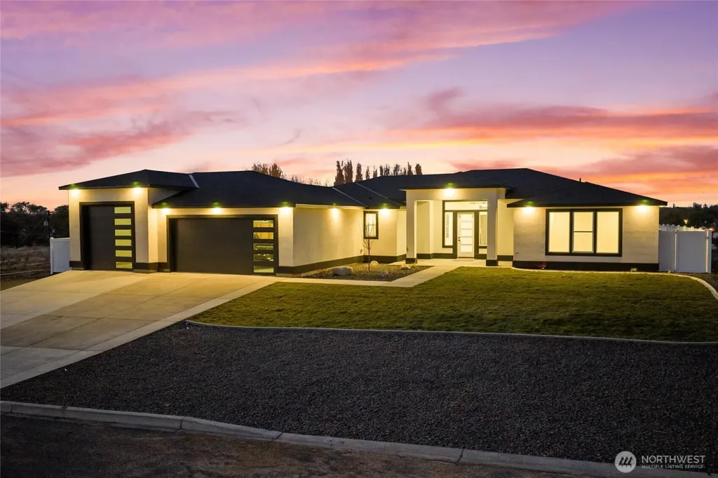 7838 NE Blue Jay Drive Moses Lake WA 98837