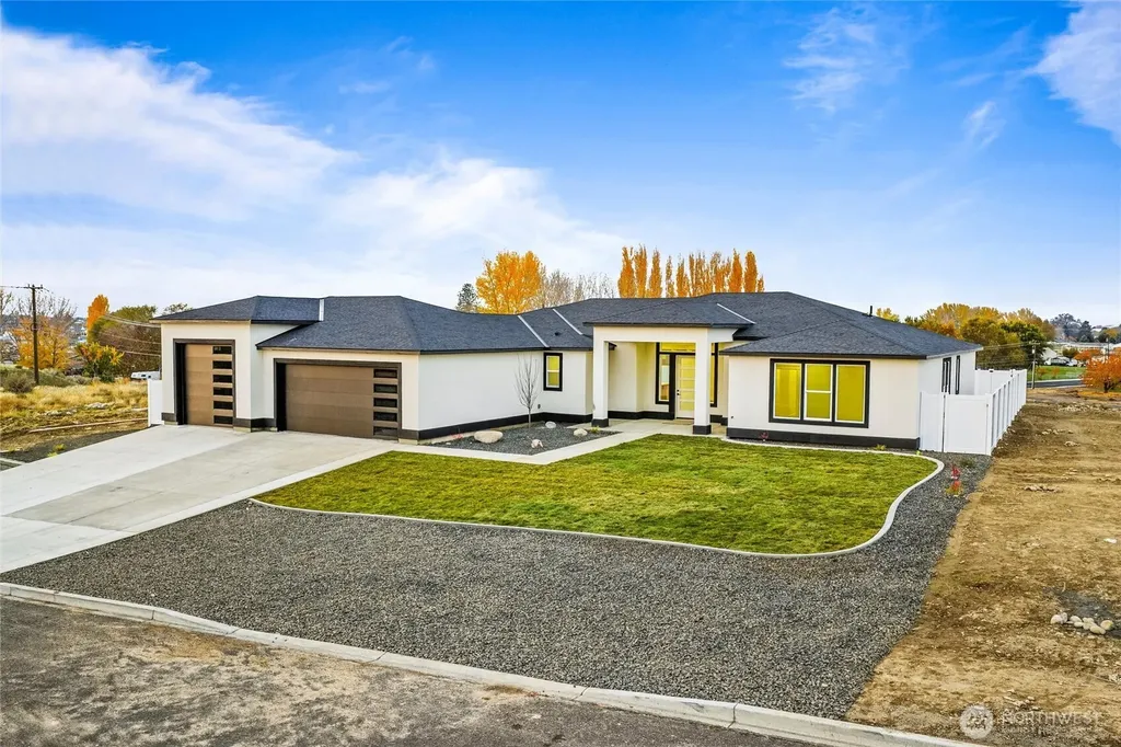 7838 NE Blue Jay Drive Moses Lake WA 98837