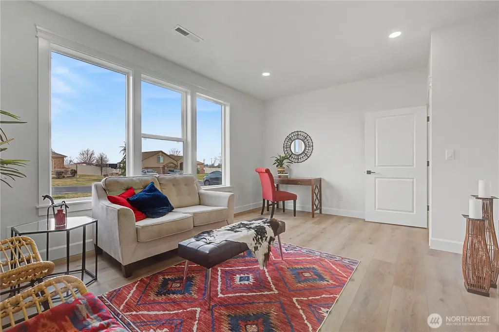 7838 NE Blue Jay Drive Moses Lake WA 98837