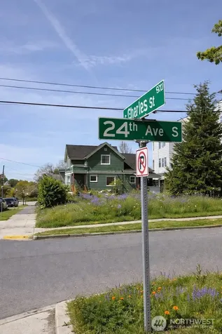 829 24th Avenue S Seattle WA 98144