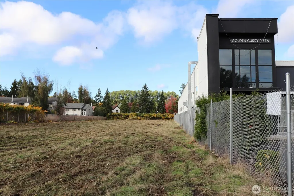 23809 West Valley Hwy S Kent WA 98032