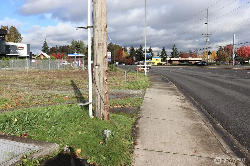 23809 West Valley Hwy S Kent WA 98032