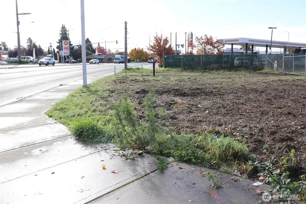 23809 West Valley Hwy S Kent WA 98032