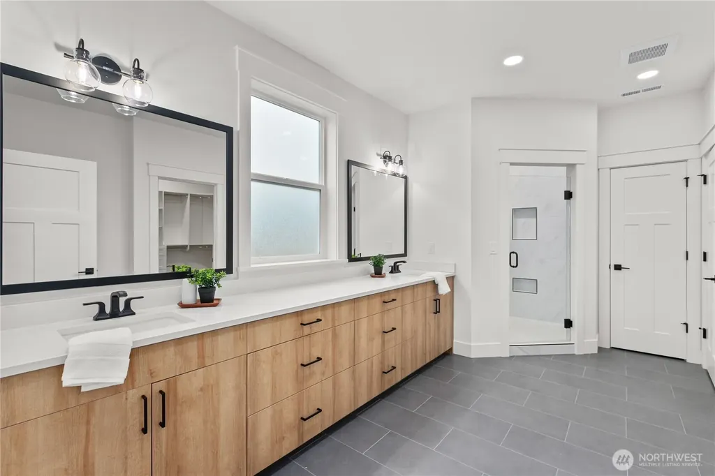 1095 Terrace Drive Lynden WA 98264