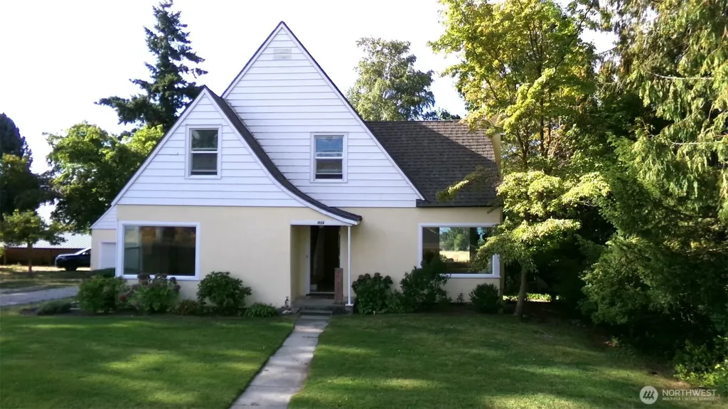 1555 Swartout Road Manson WA 98831