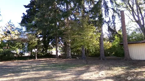 1555 Swartout Road Manson WA 98831