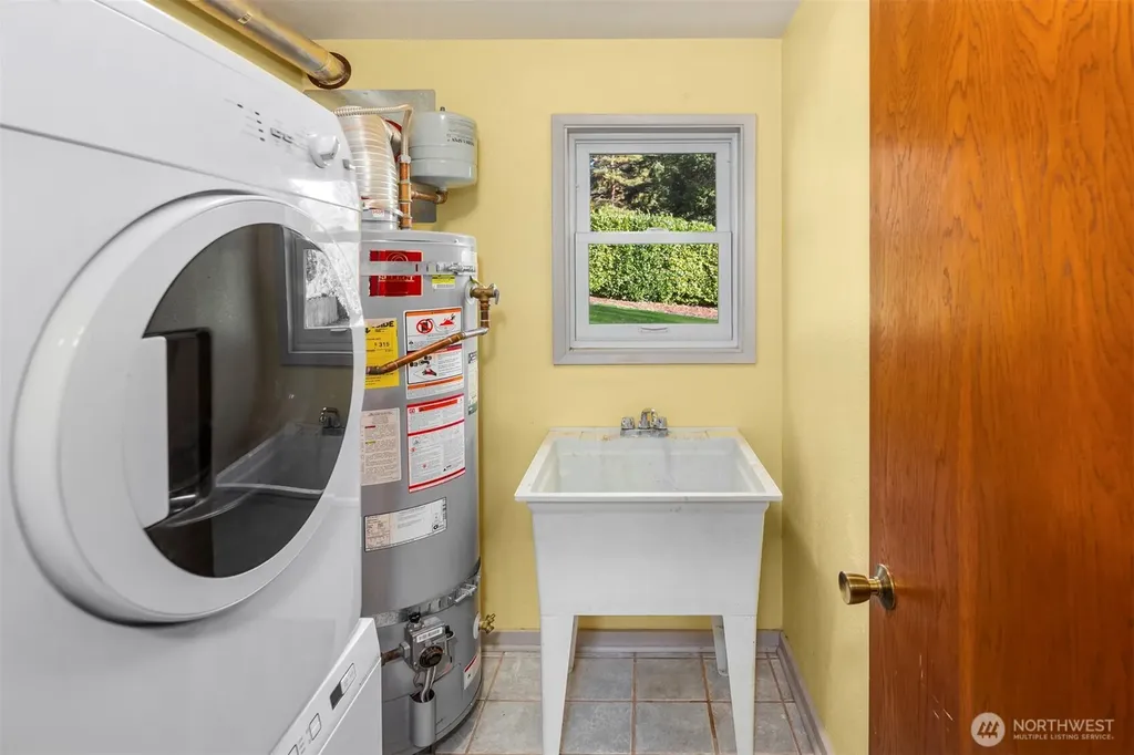 10514 SW 110th Street Vashon WA 98070