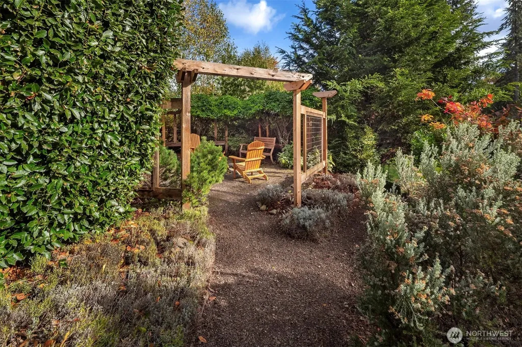 10514 SW 110th Street Vashon WA 98070