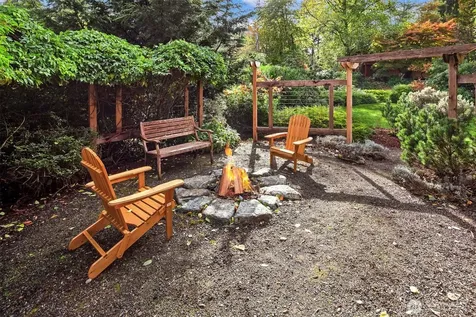 10514 SW 110th Street Vashon WA 98070
