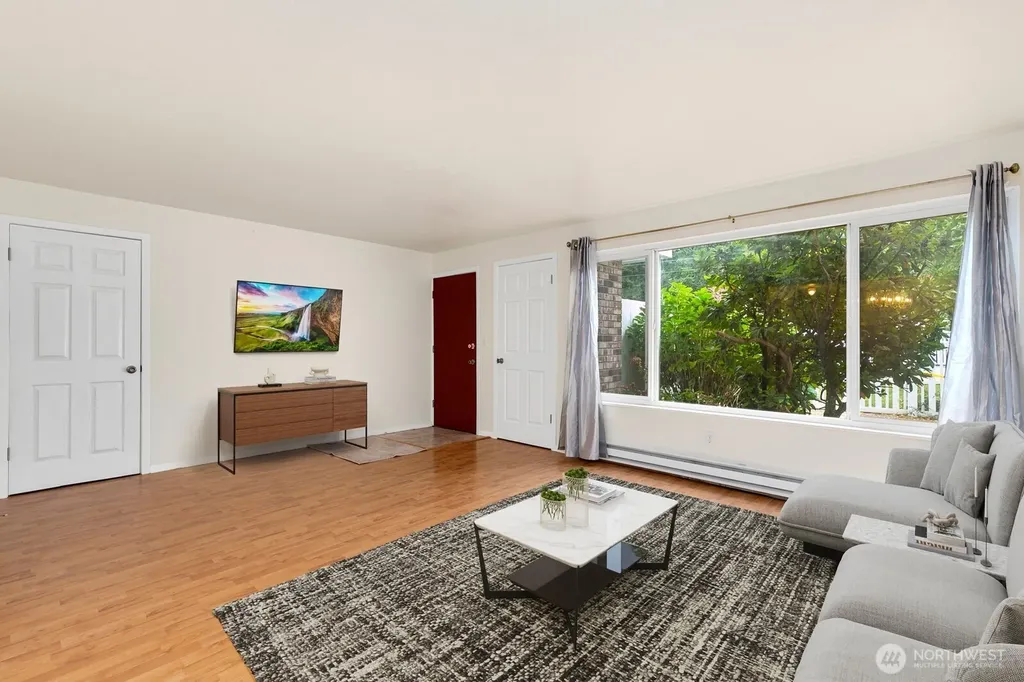 5722 122nd Place SE Bellevue WA 98006