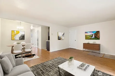 5722 122nd Place SE Bellevue WA 98006