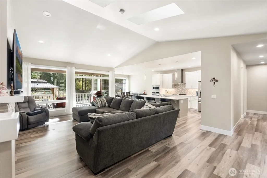 14025 107th Place NE Lake Stevens WA 98258
