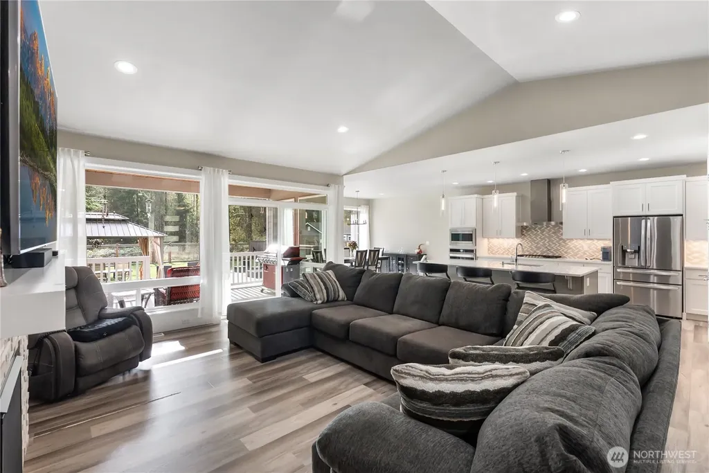 14025 107th Place NE Lake Stevens WA 98258
