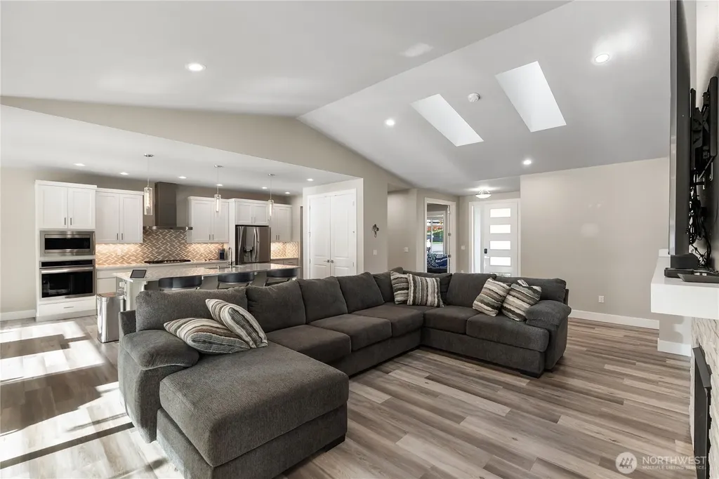 14025 107th Place NE Lake Stevens WA 98258