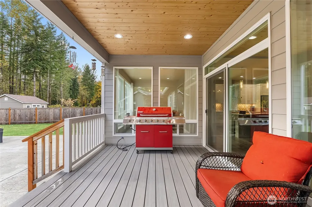 14025 107th Place NE Lake Stevens WA 98258