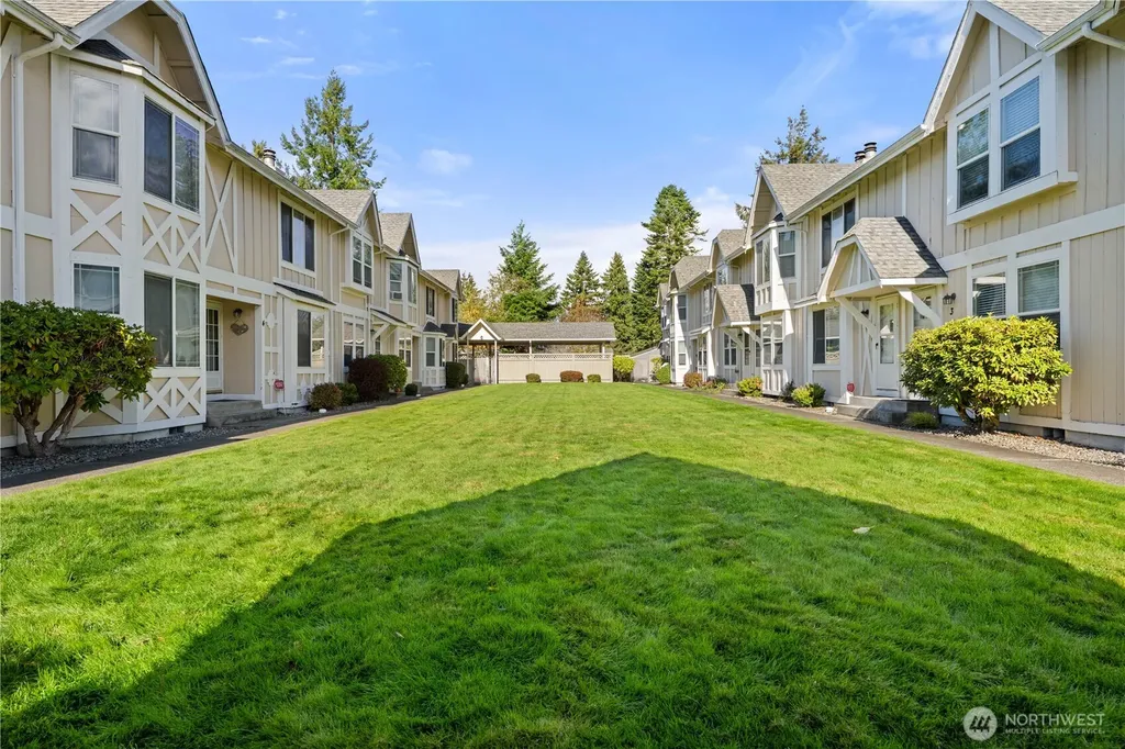 2621 Mountain View Avenue W Tacoma WA 98466