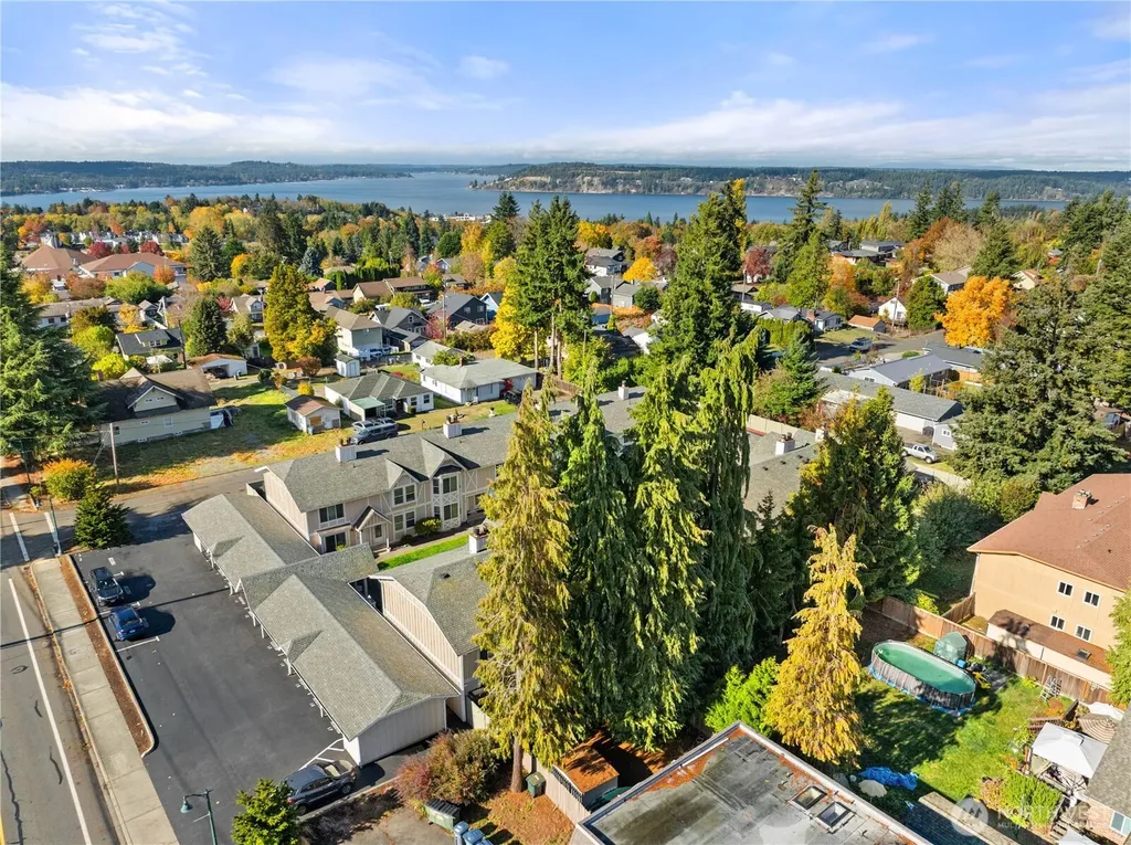 2621 Mountain View Avenue W Tacoma WA 98466