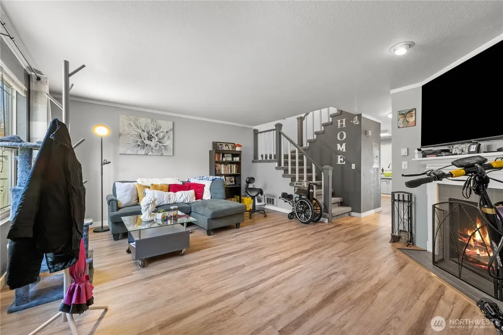 2621 Mountain View Avenue W Tacoma WA 98466