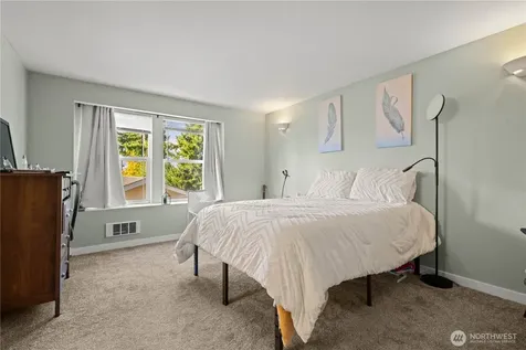 2621 Mountain View Avenue W Tacoma WA 98466