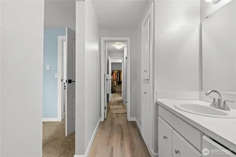 2621 Mountain View Avenue W Tacoma WA 98466