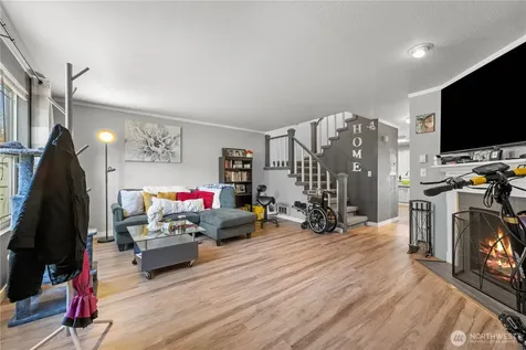 2621 Mountain View Avenue W Tacoma WA 98466