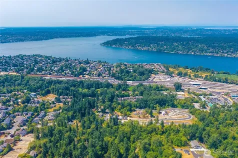 4040 Aberdeen Way NE Renton WA 98056